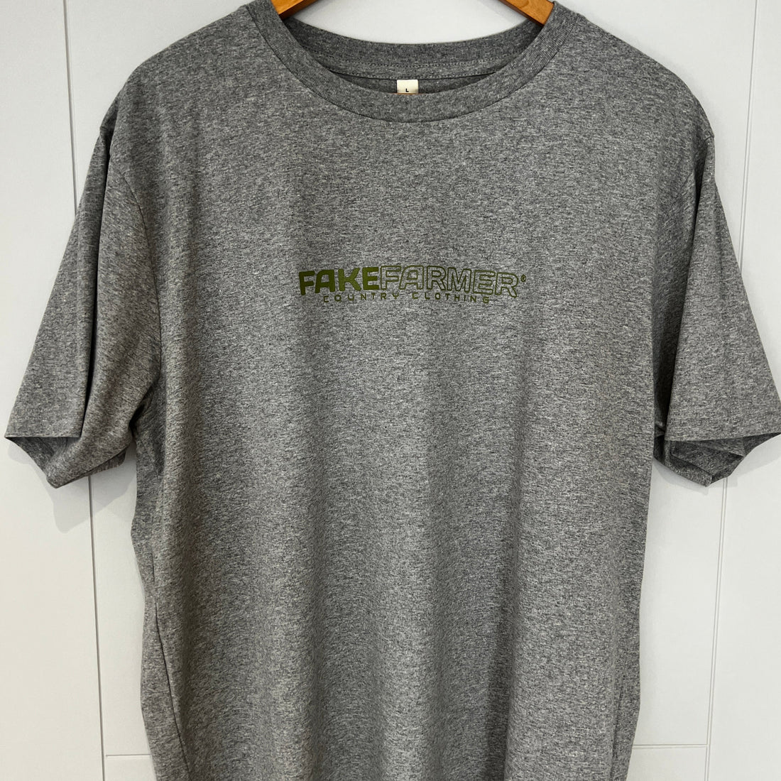 Official Fake Farmer® 'Country Clothing' Unisex Eco T-Shirt - Green Logo